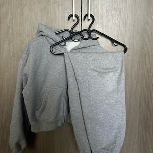 tna aritzia mega sweatpants and cropped zip up hoodie